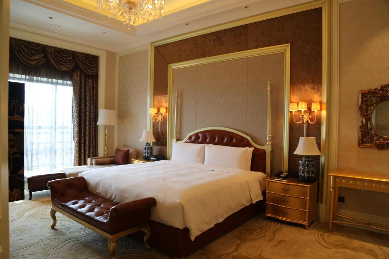 Three-Bedroom Presidential Suite