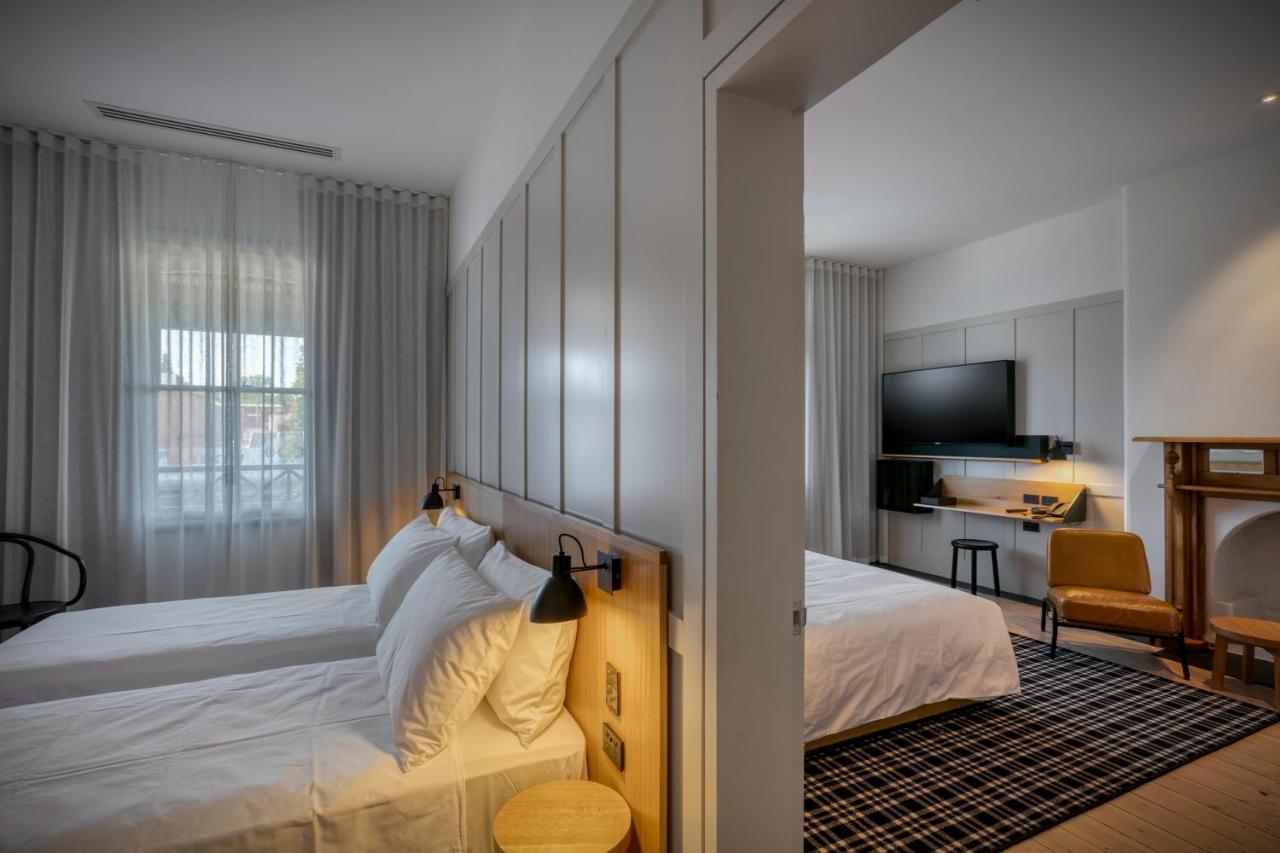 Deluxe Family Suite