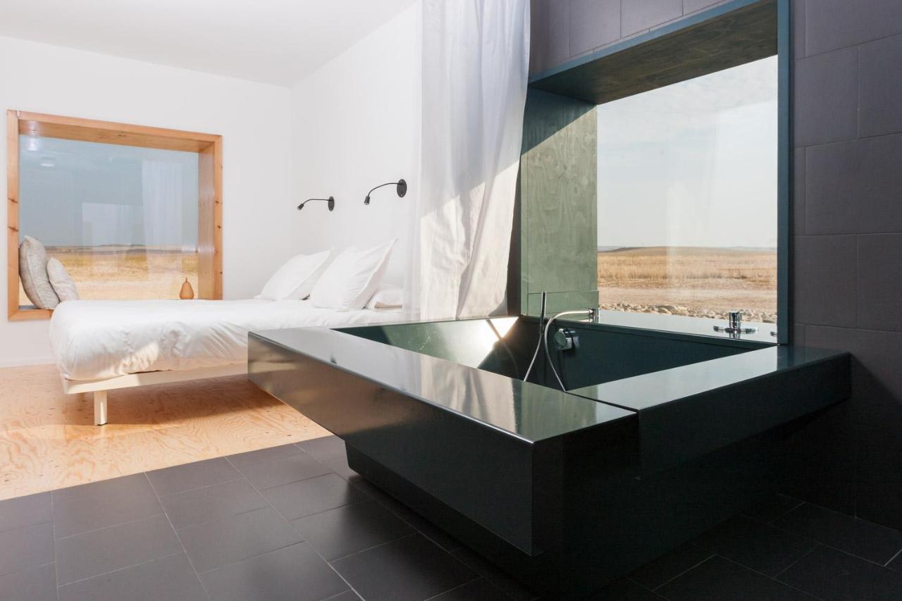 Suite Countryside View