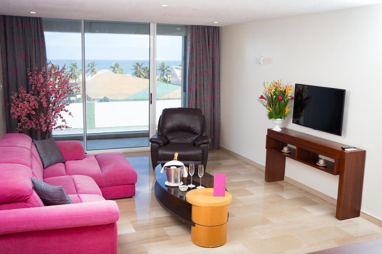 Deluxe Suite with Sea View