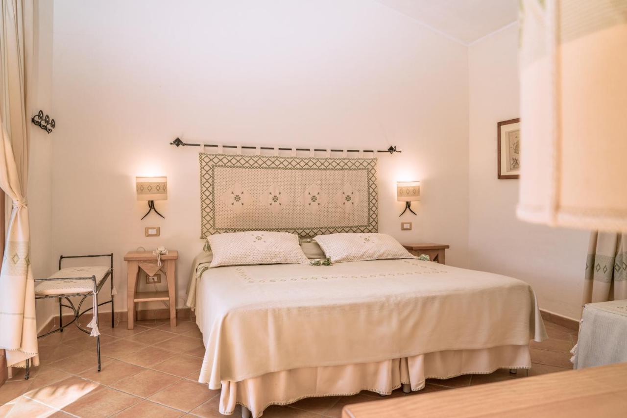 Double or Twin Room Garden View