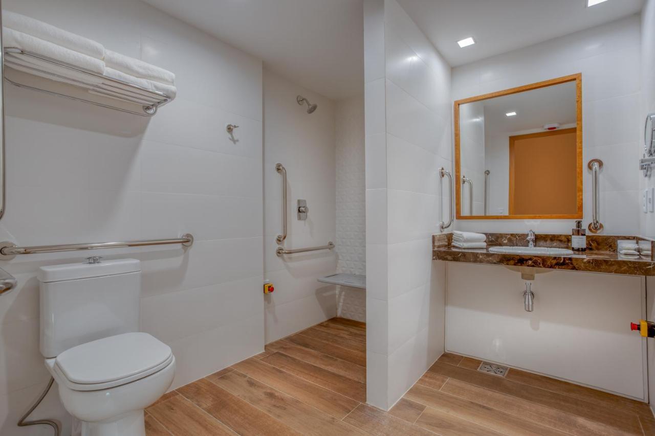 Queen Room Mobility Access or Non-Smoking