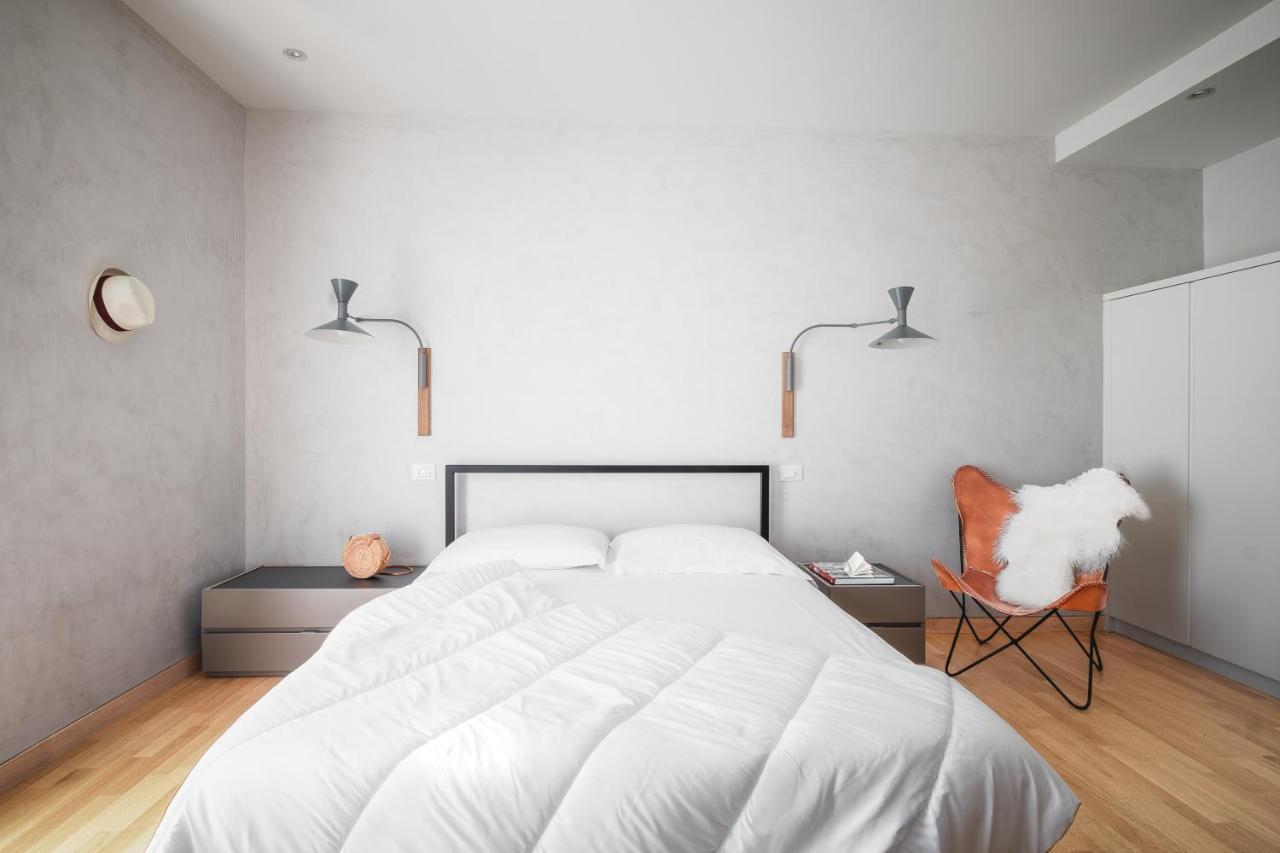 Superior Double Room with Balcony - Partial Lake View