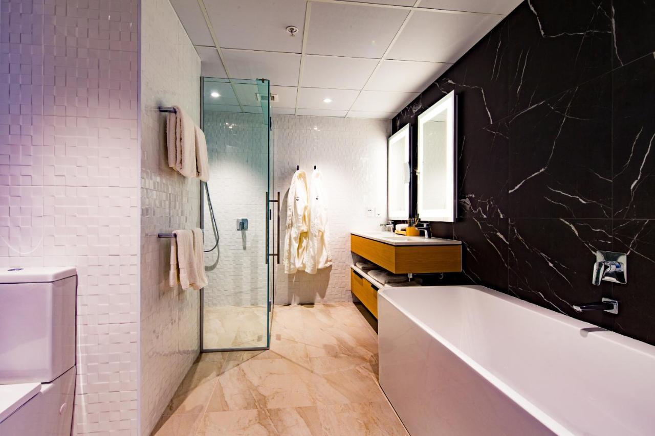 Executive King Suite