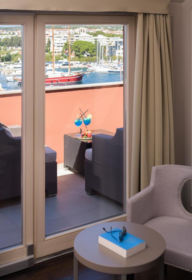 Luxury Suite with Balcony