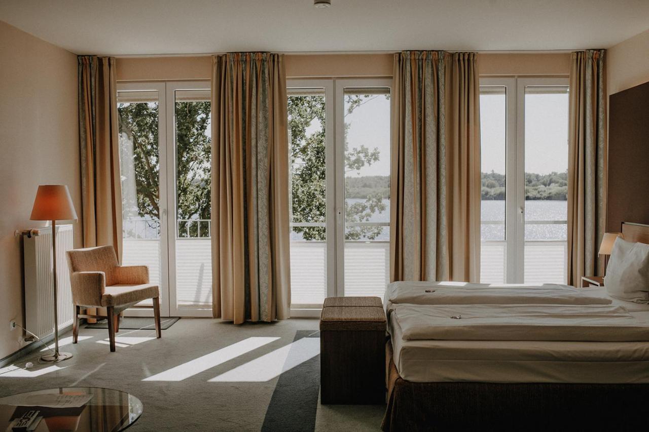 Deluxe tweepersoonskamer met balkon en uitzicht op zee