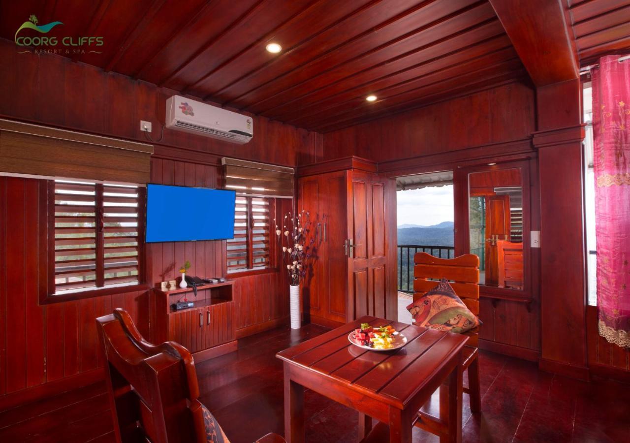 Honeymoon Penthouse   (Without Elevators , only metal types of  staircase )