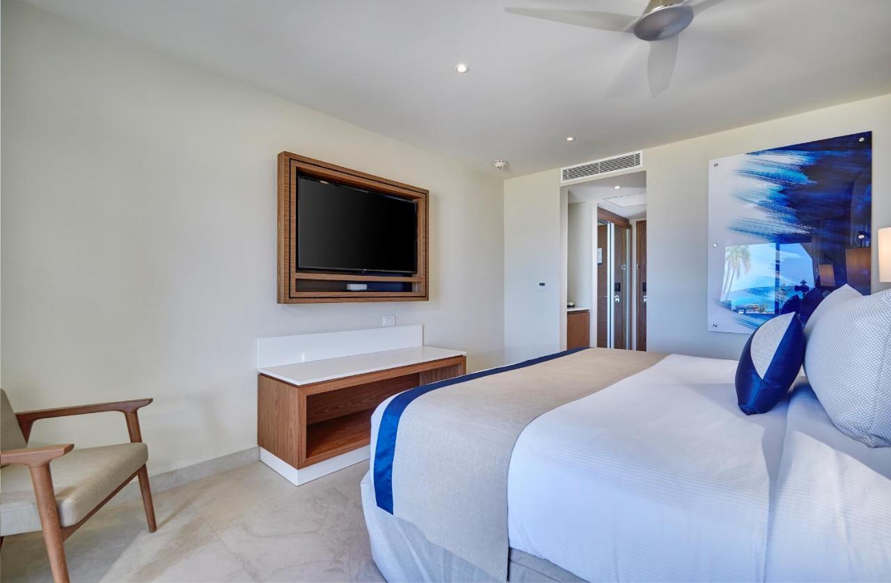 Luxury Room Beach Walkout Diamond Club