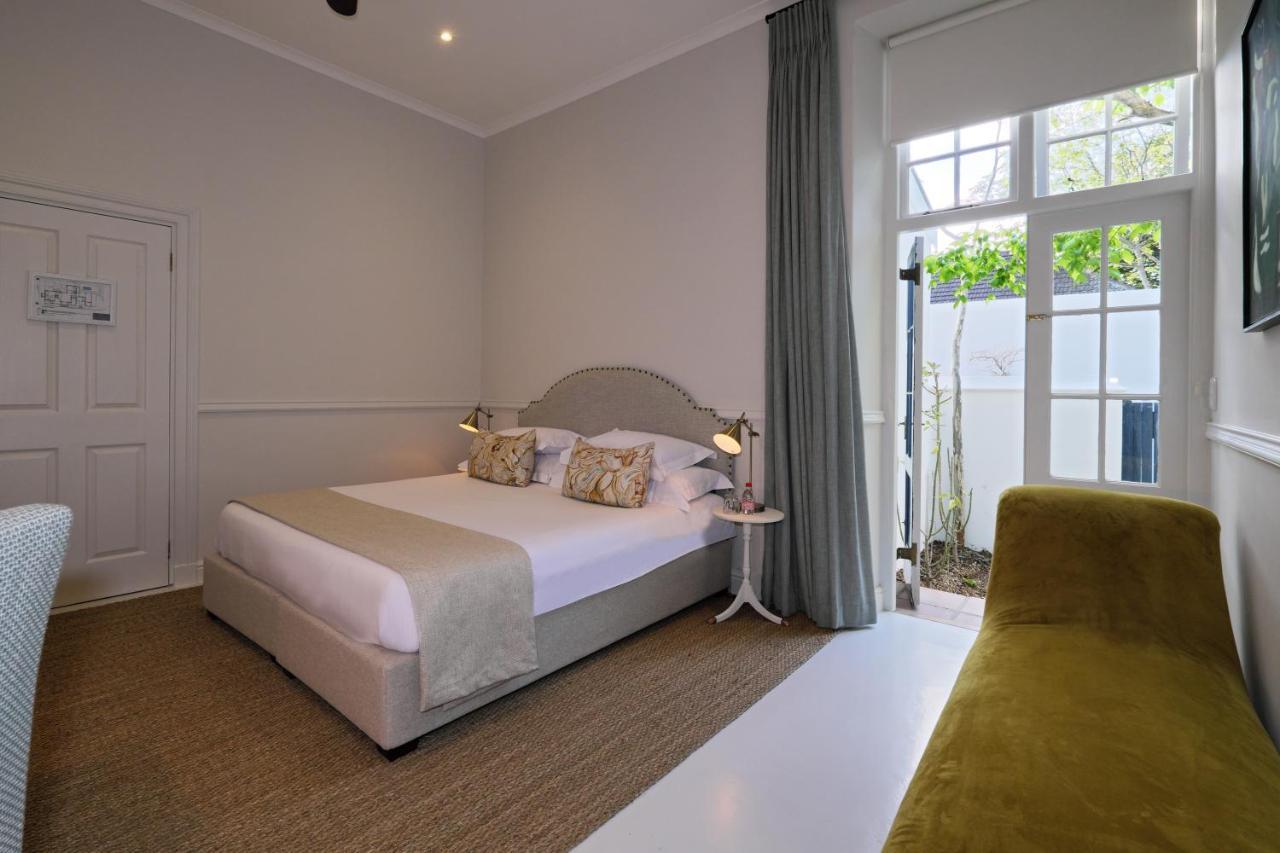 Deluxe Room,1025330389:JPEG