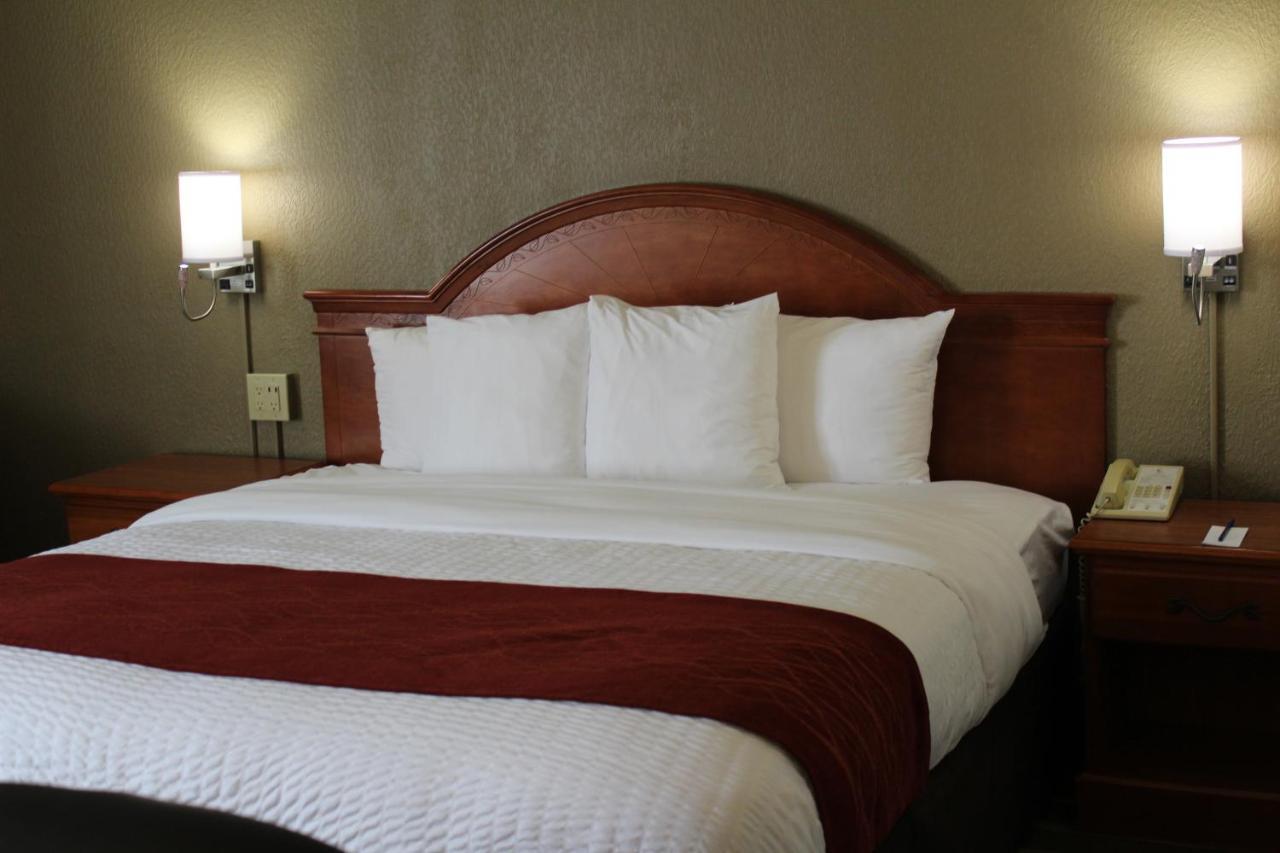 King Room - Disability Access/Non-Smoking