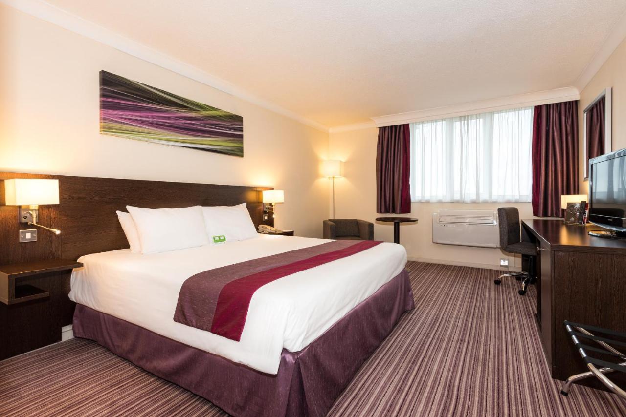 Standard Queen Room,1279392259:JPEG
