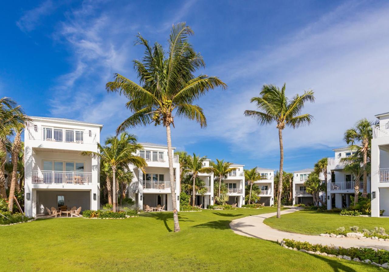 Four-Bedroom Villa with Premium Ocean View