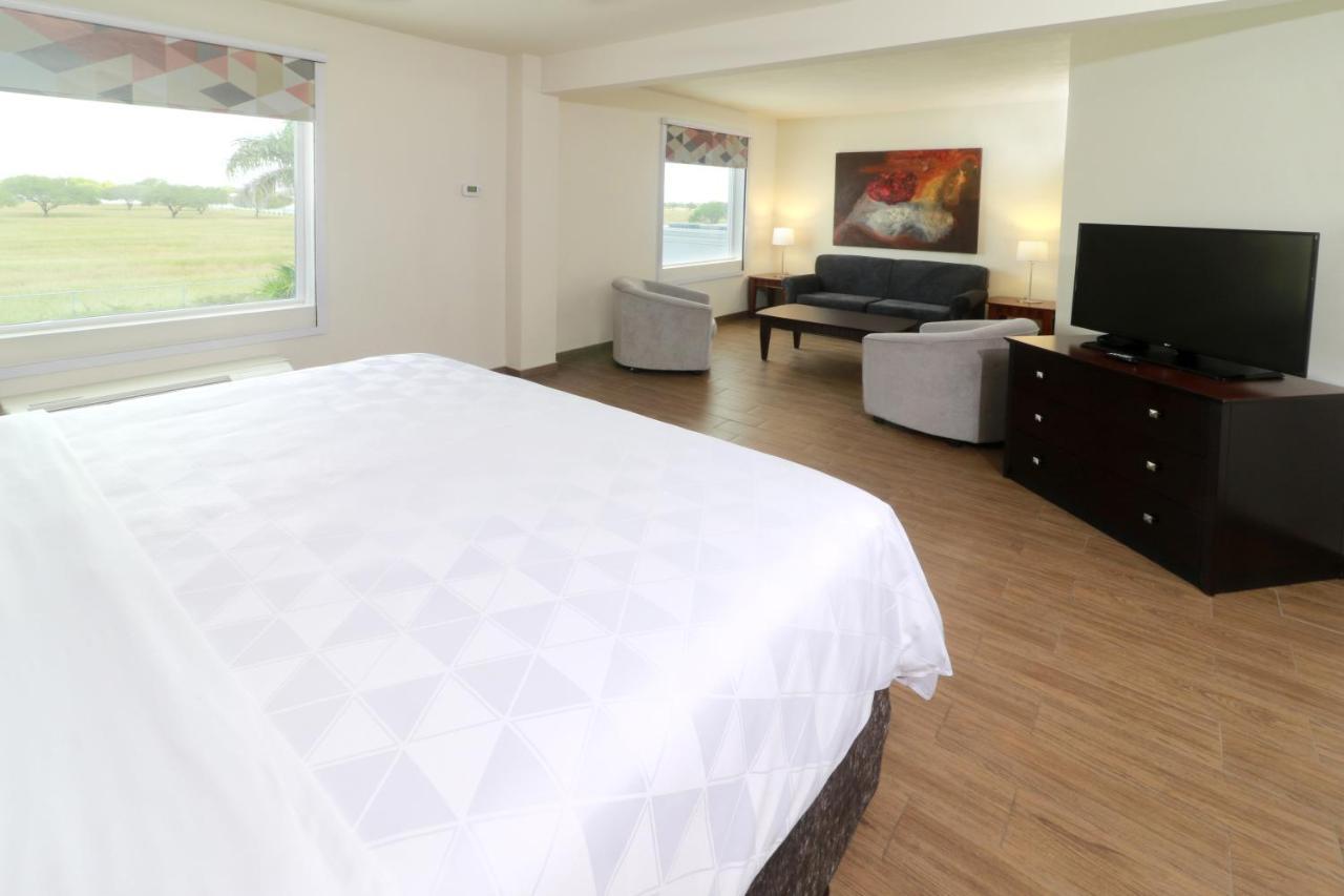Junior King Suite,1038483376:JPEG