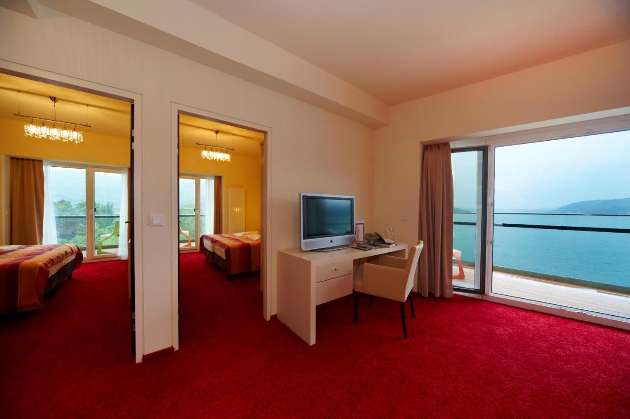 Family Suite Balcony,1083552310:JPEG