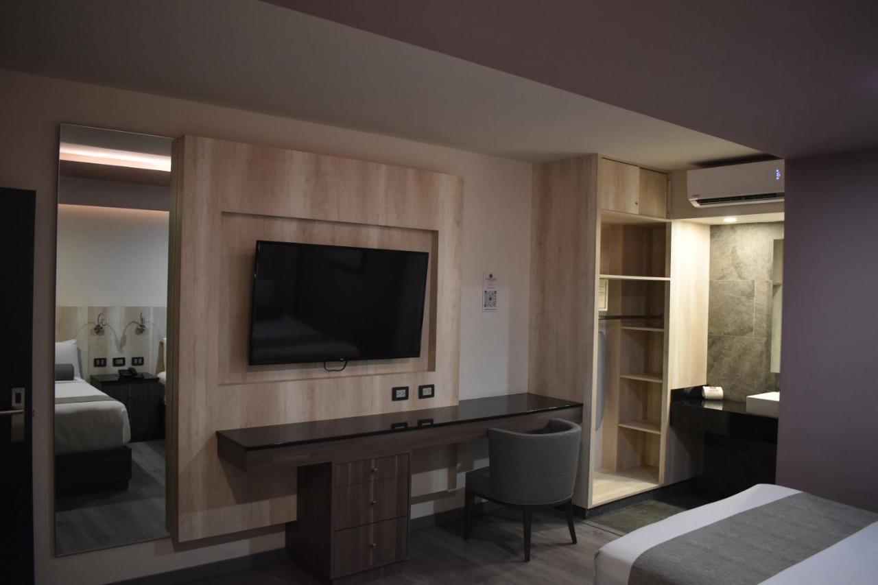 Superior King Room