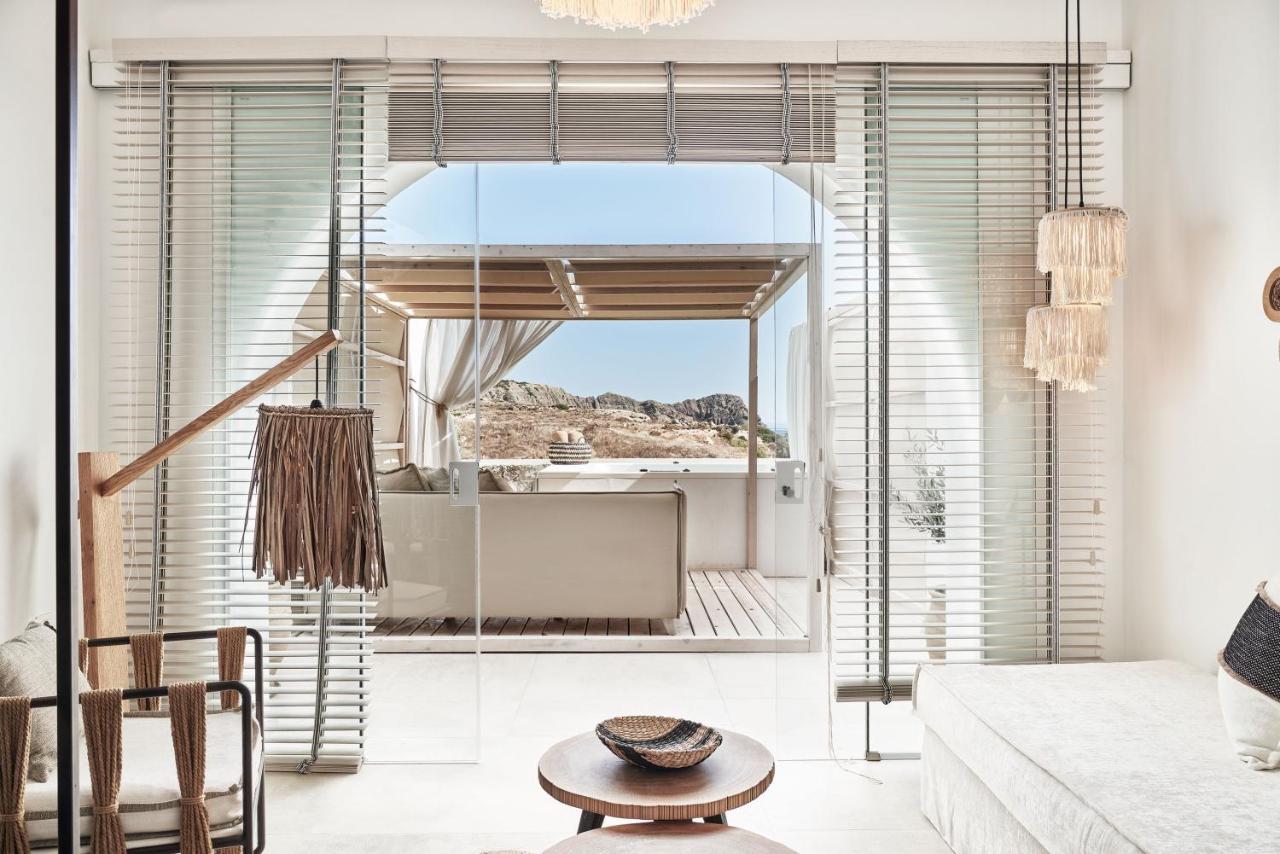Queen Suite with Spa Bath