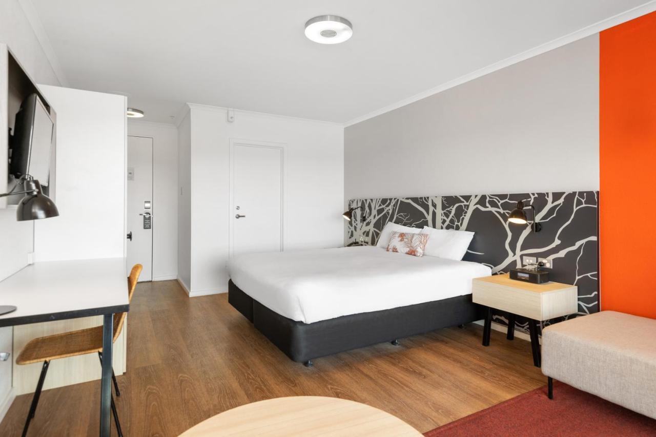 Eco Green Stay - Deluxe King Room