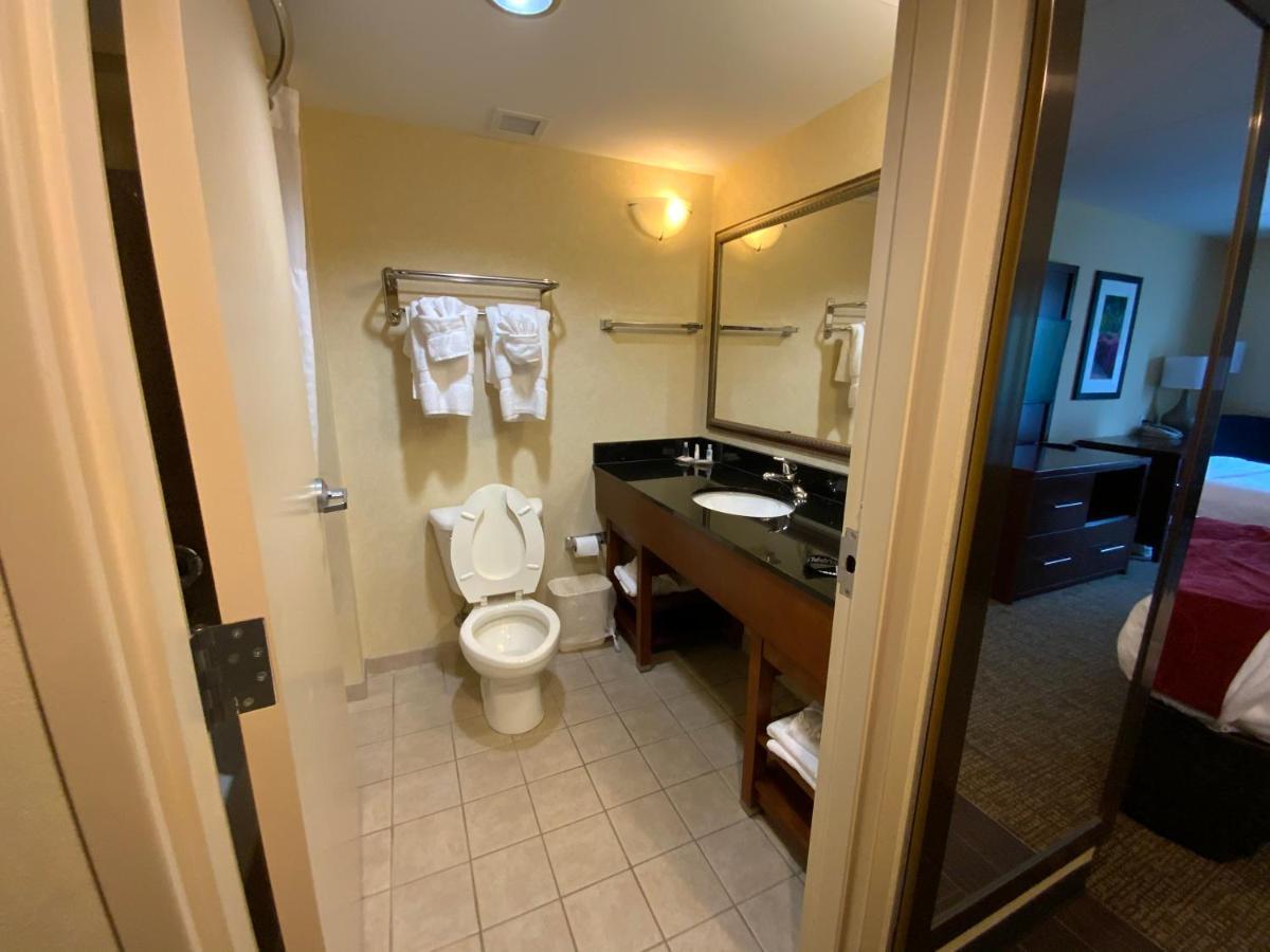 Double Room with Two Double Beds - Non-Smoking