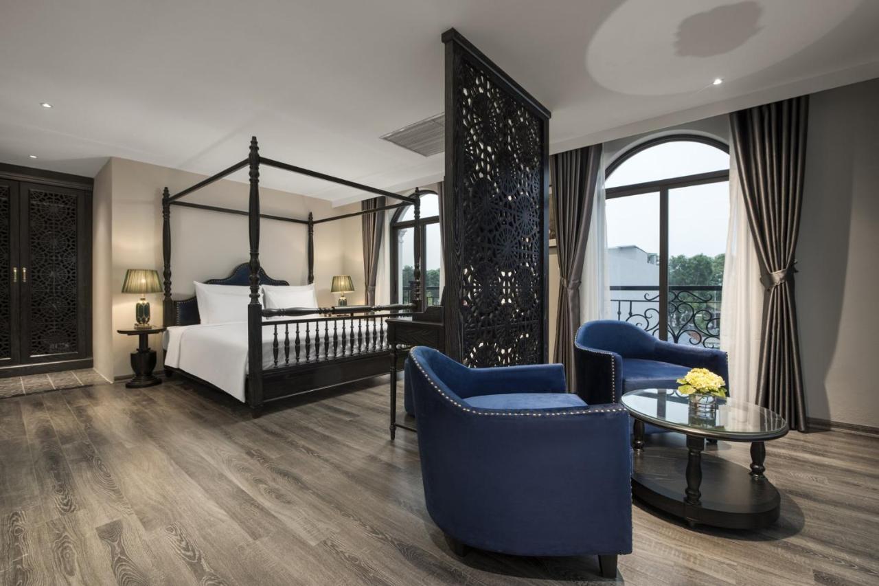 King Suite Balcony