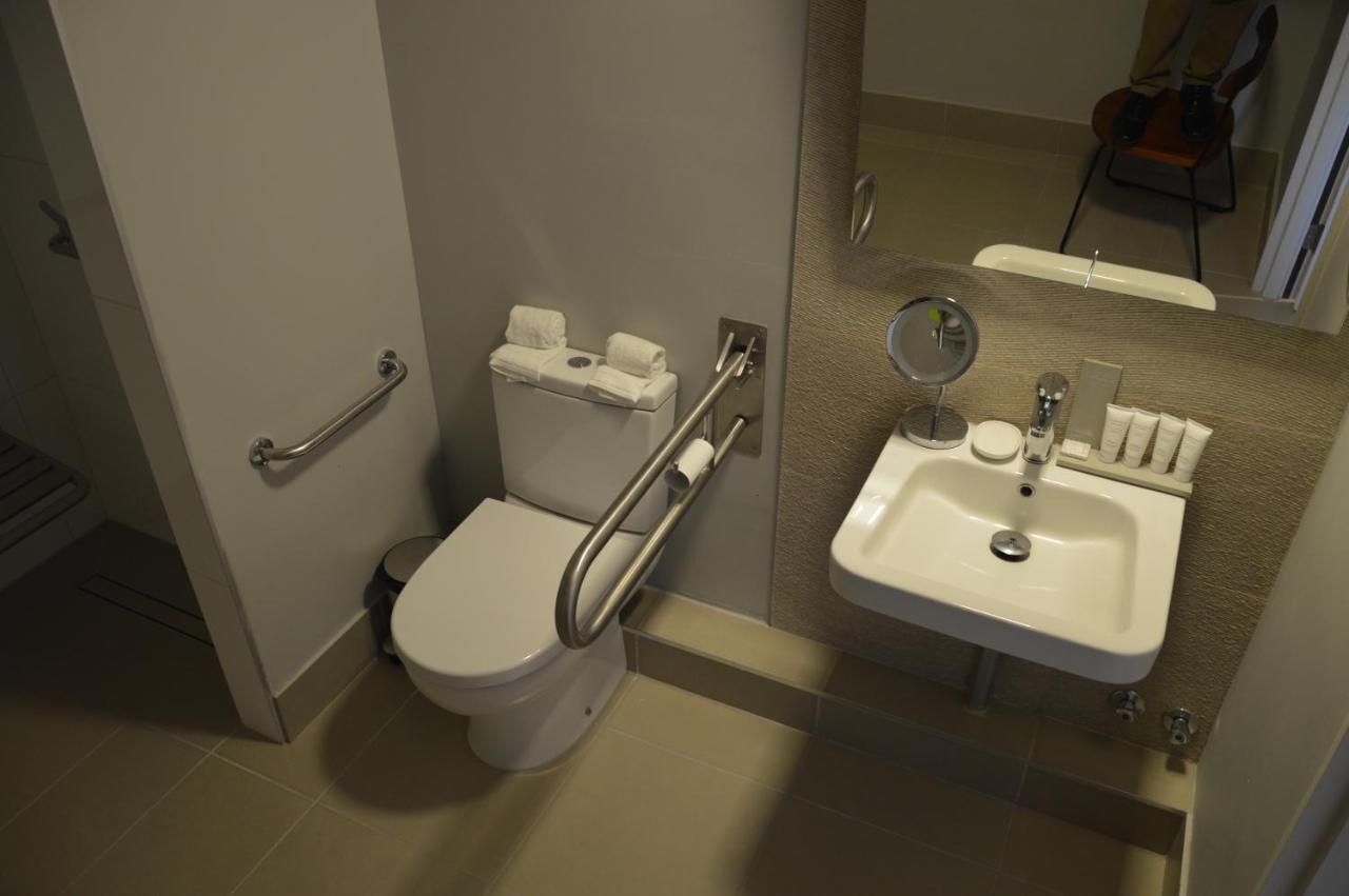 King Studio Suite - Disability Access/Non-Smoking