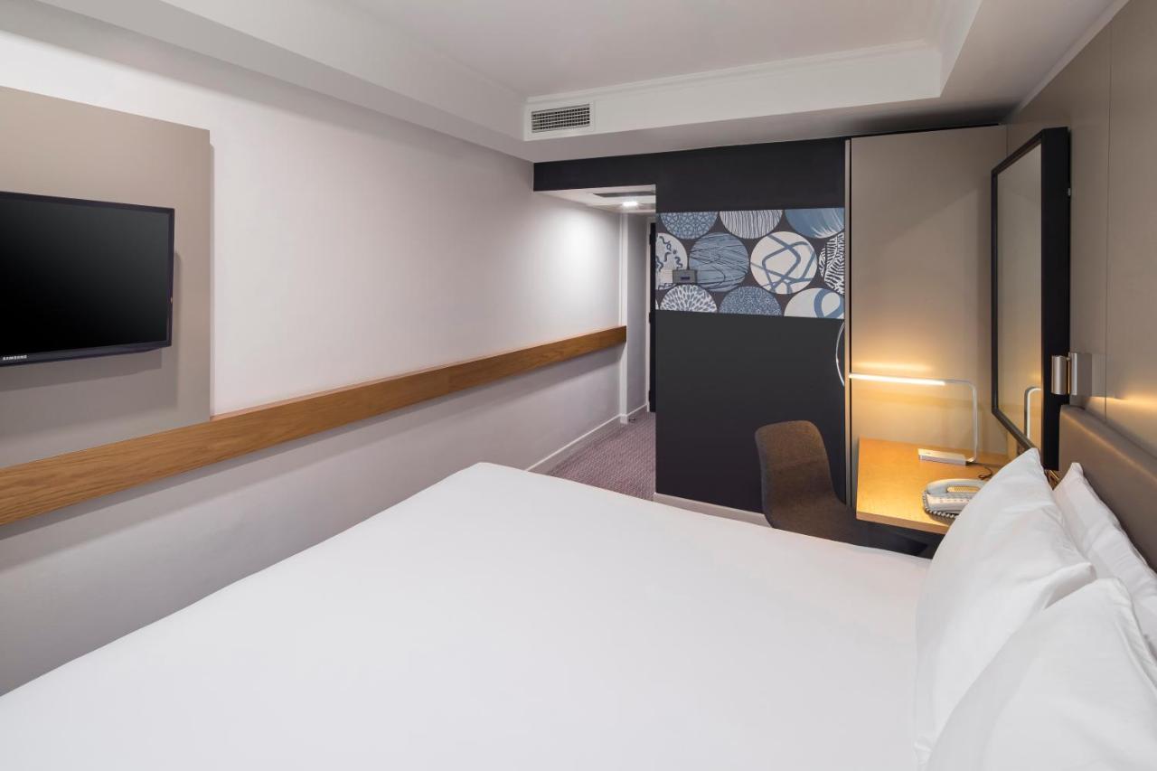 Standard Zimmer mit Super-Kingsize-Bett - oberste Etage