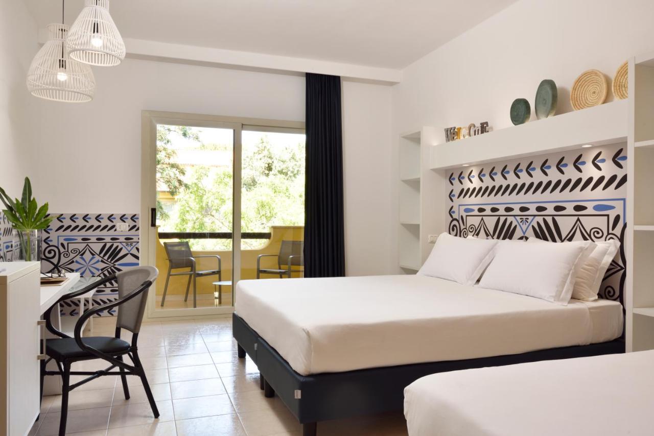 Deluxe Room,1589295240:JPEG