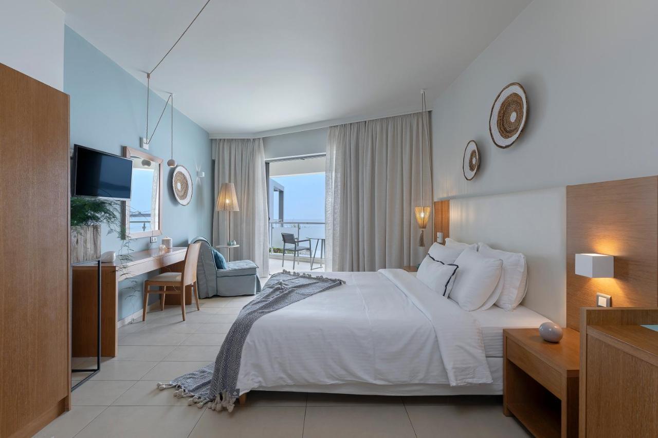 Tweepersoonskamer met 1 of 2 Bedden en Uitzicht op Zee