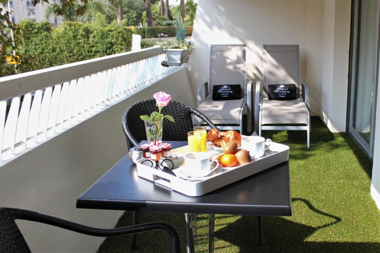Deluxe Double Room with Terrace and Garden View