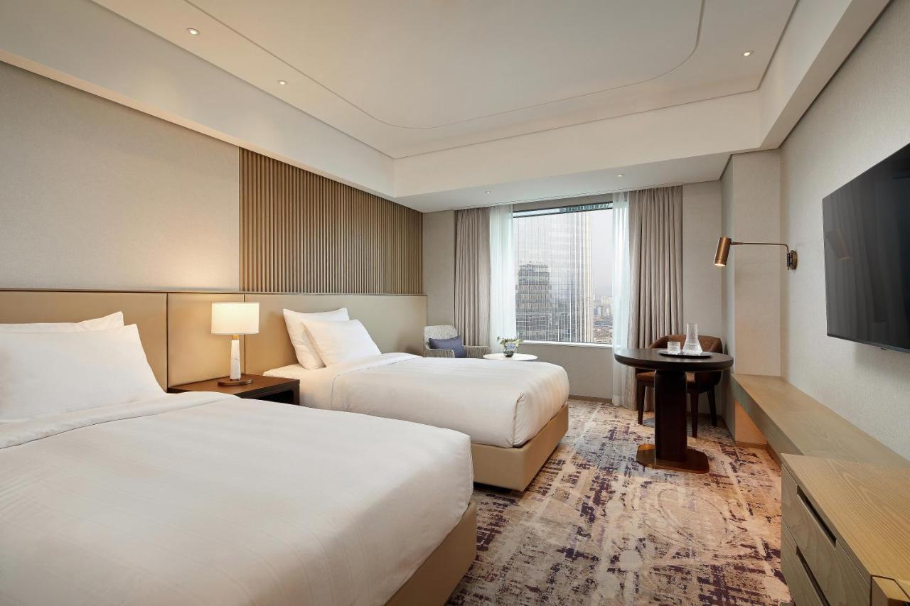 Deluxe Twin Room Lake View