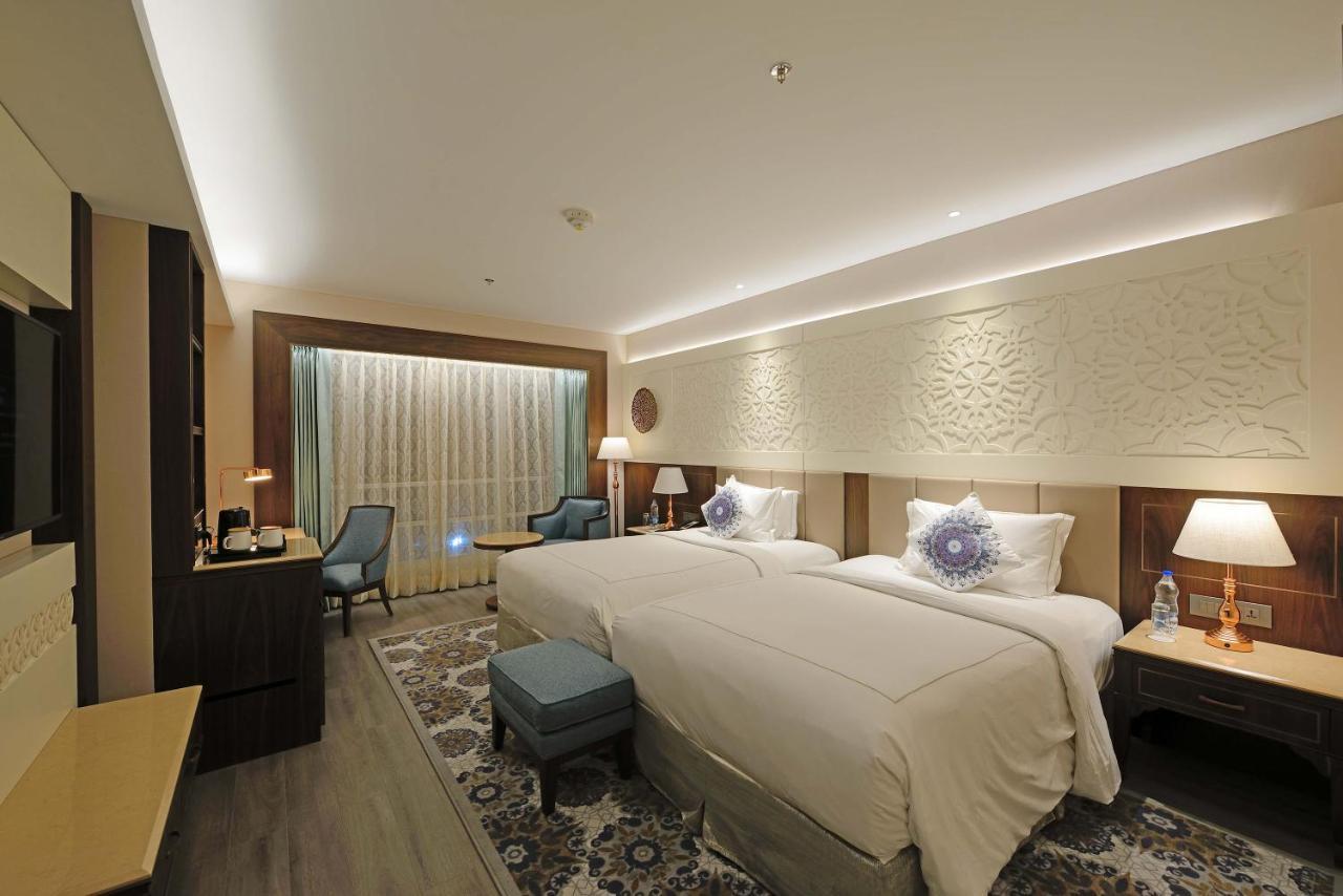 Deluxe Room Twin Bed