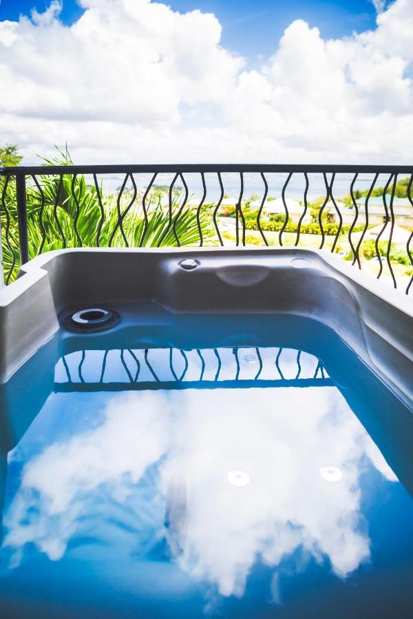 Suite with Jacuzzi and Sea view