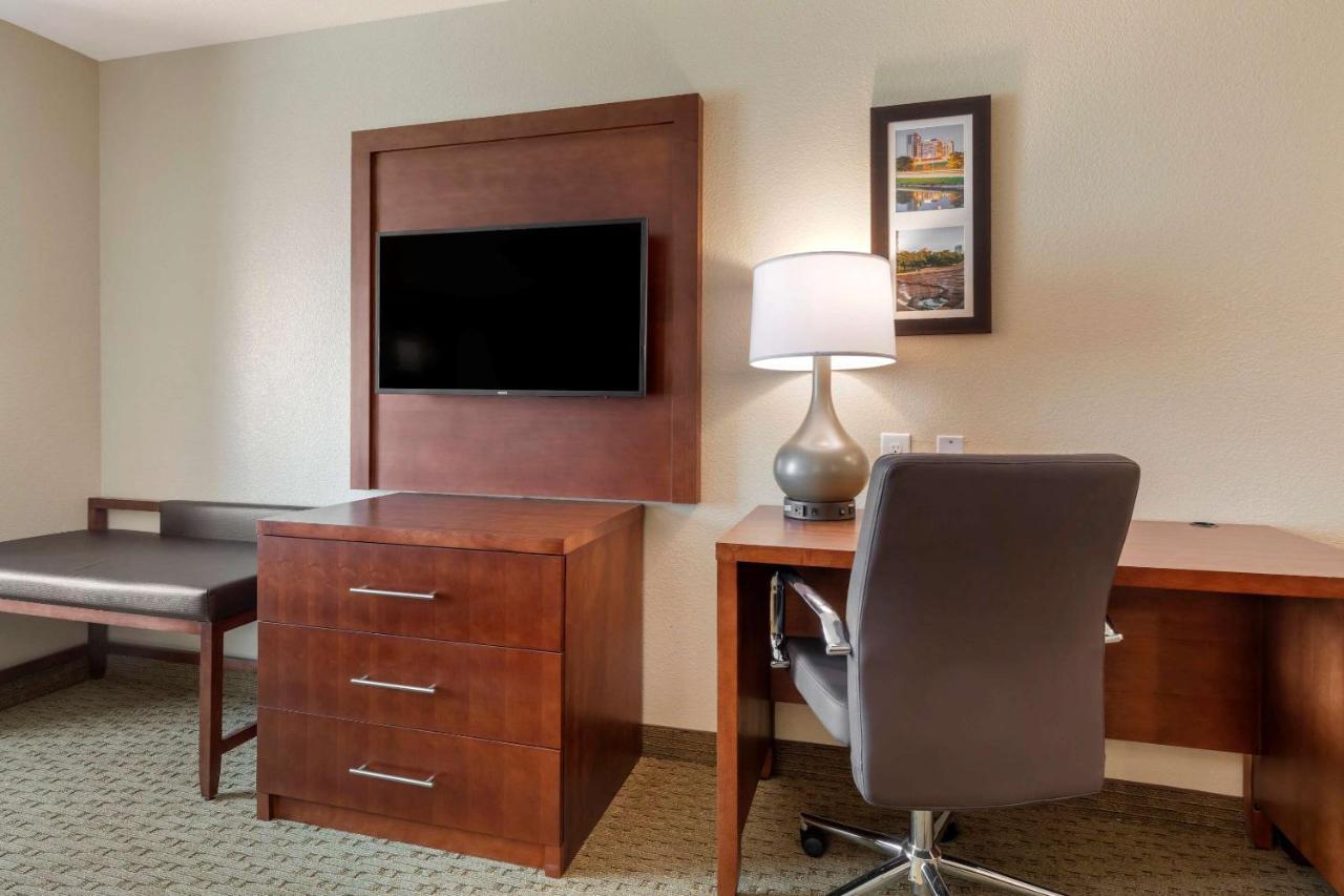 Standard Queen Room with Two Queen Beds - Non Smoking