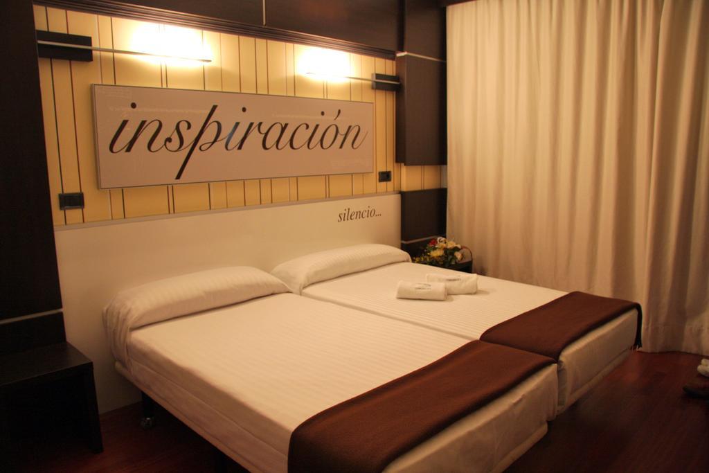 Double or Twin Room,175480137:JPEG