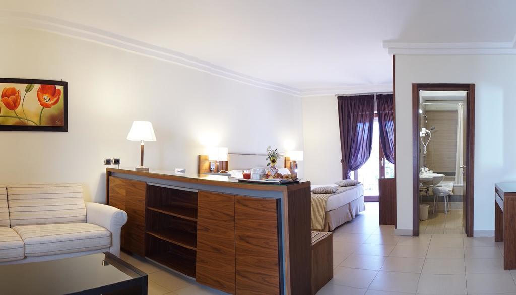 Junior Suite,112794399:JPEG