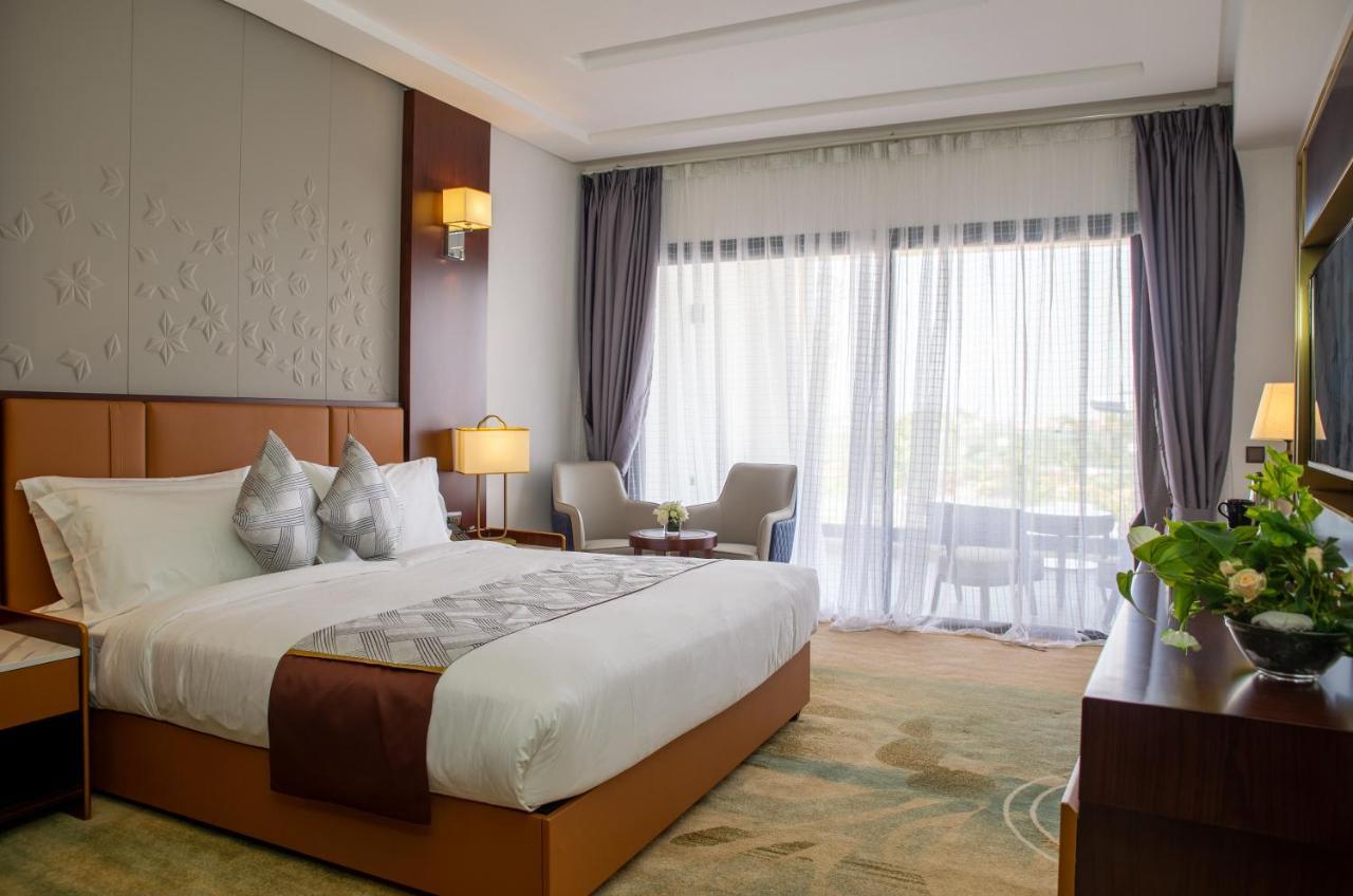 Chambre Double - Vue sur Piscine