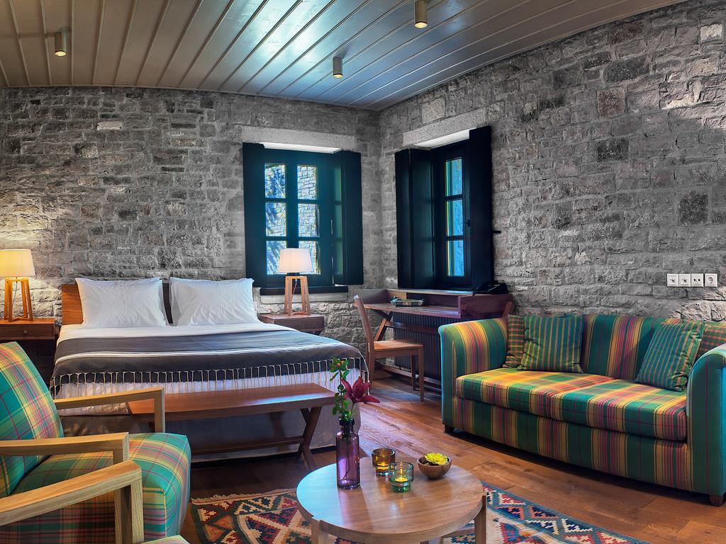 Junior Suite with Mountain View