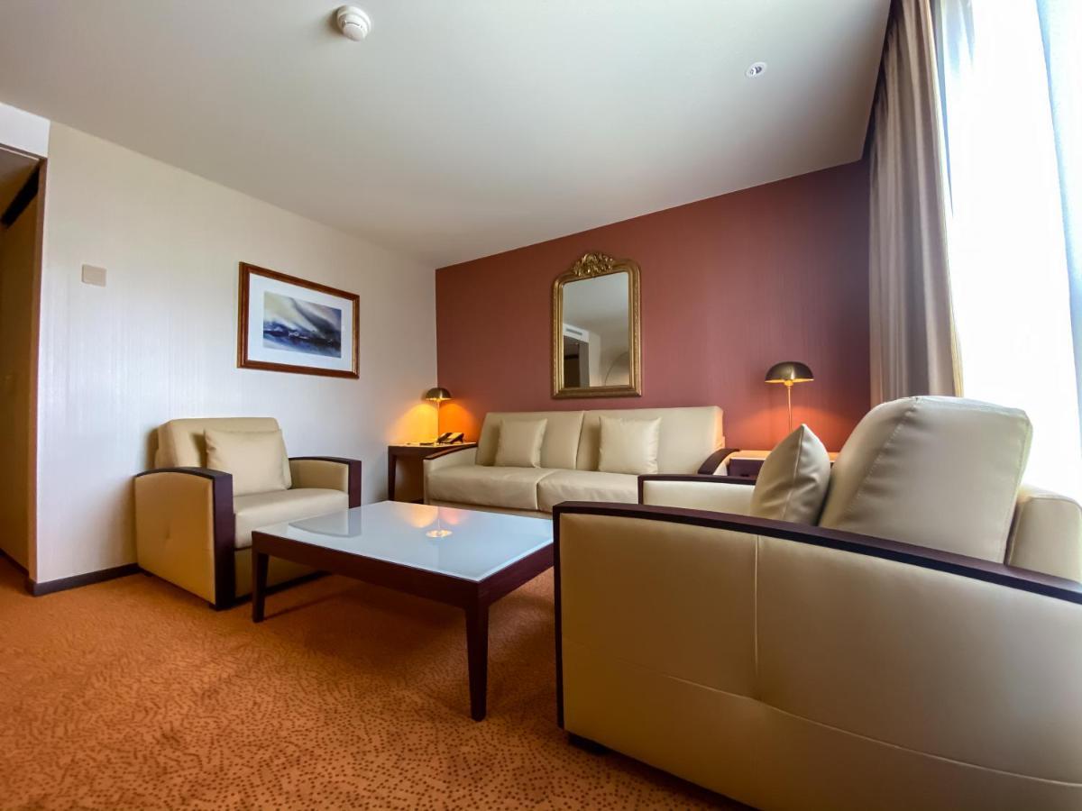 Executive Suite Quattro