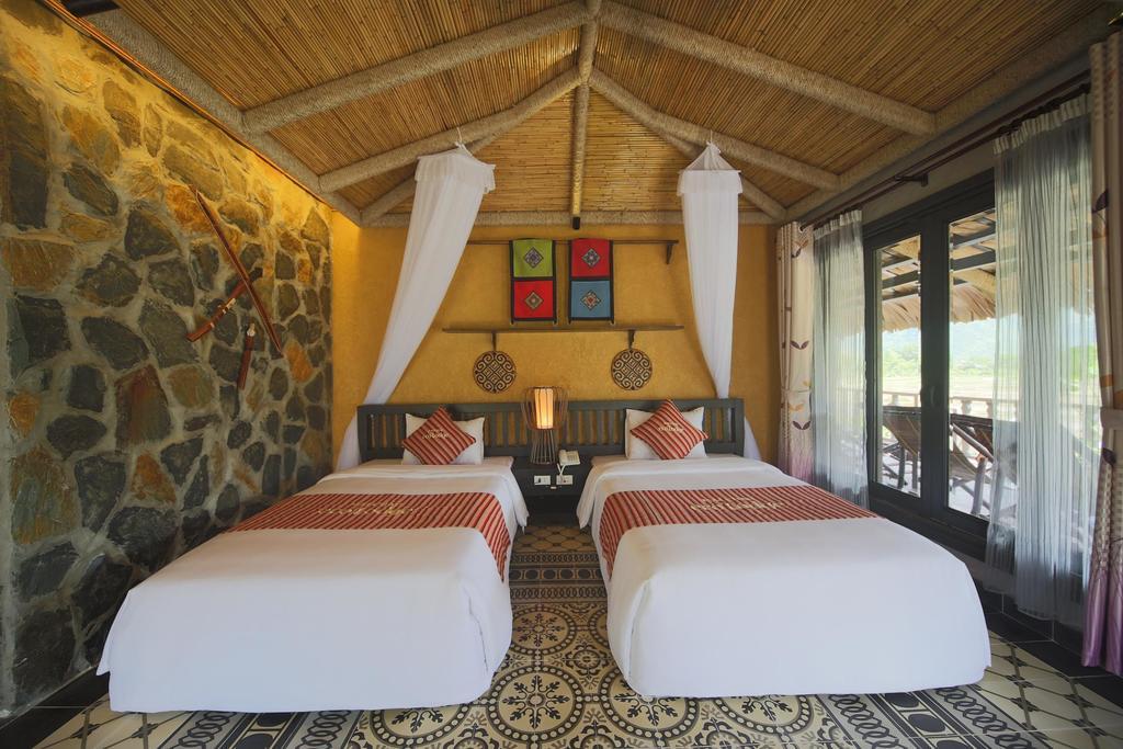Deluxe Twin Room with Field View