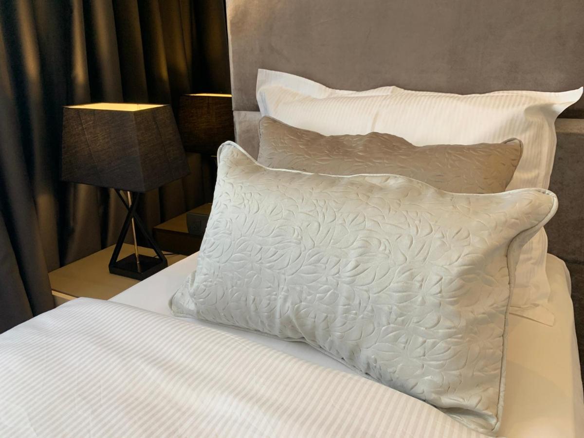 Double or Twin Room (1 Adult)