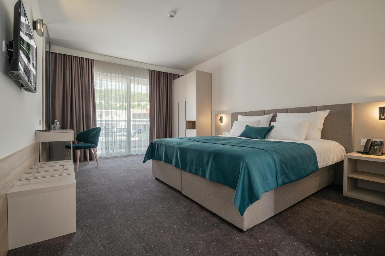 Standard Double or Twin Room Balcony