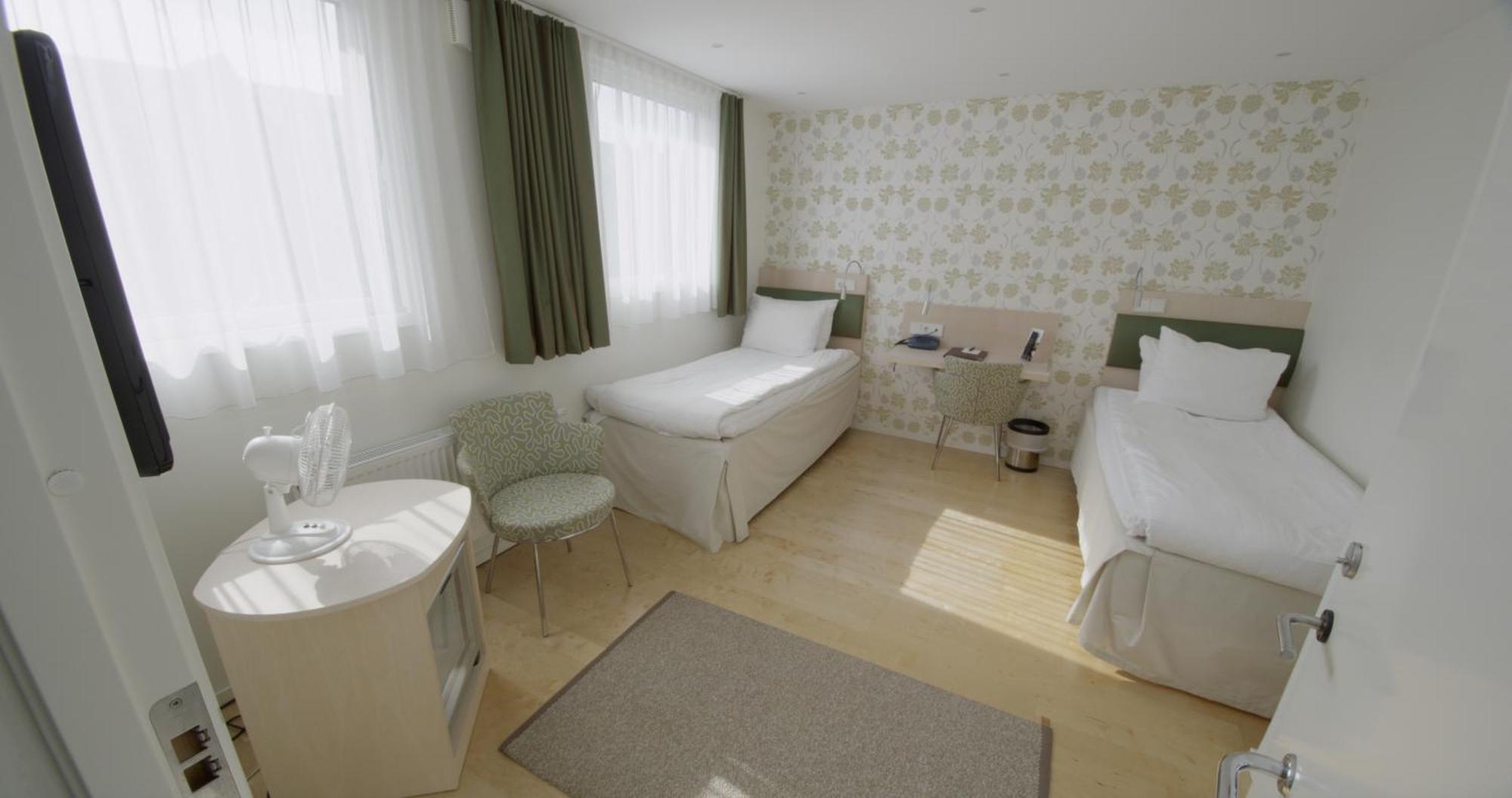 Twin Room - Non-Smoking