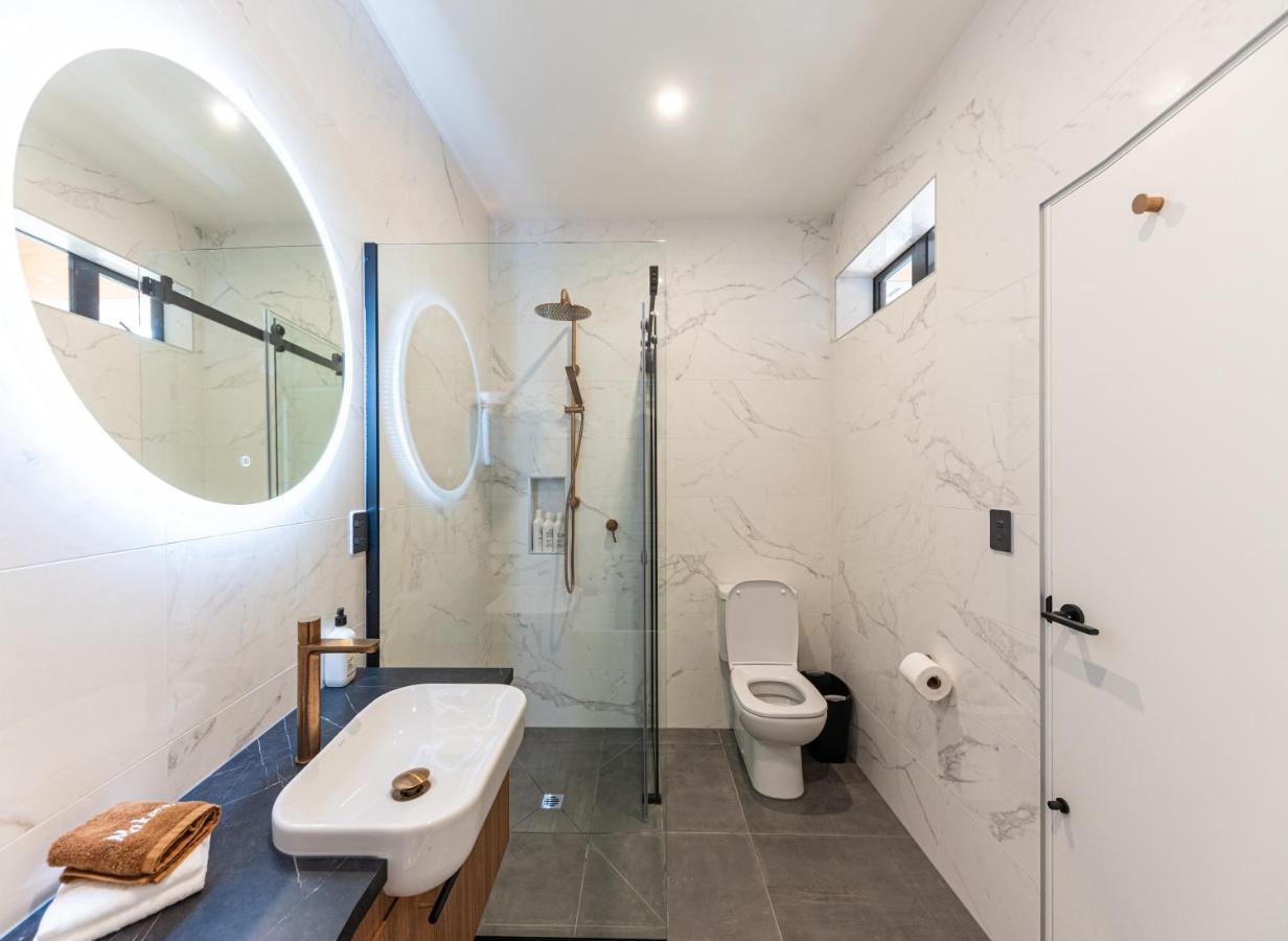 Deluxe Double or Twin Room Lake View