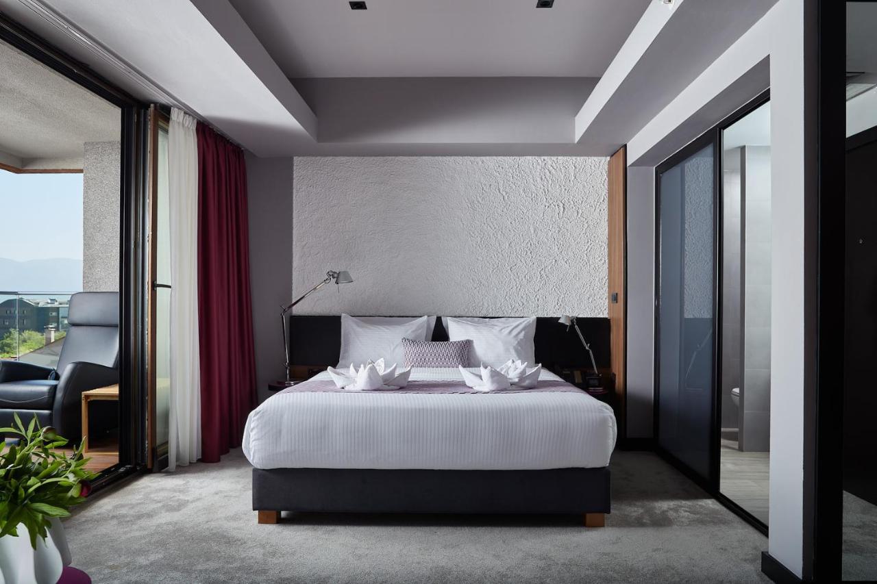 Senior Suite with City View