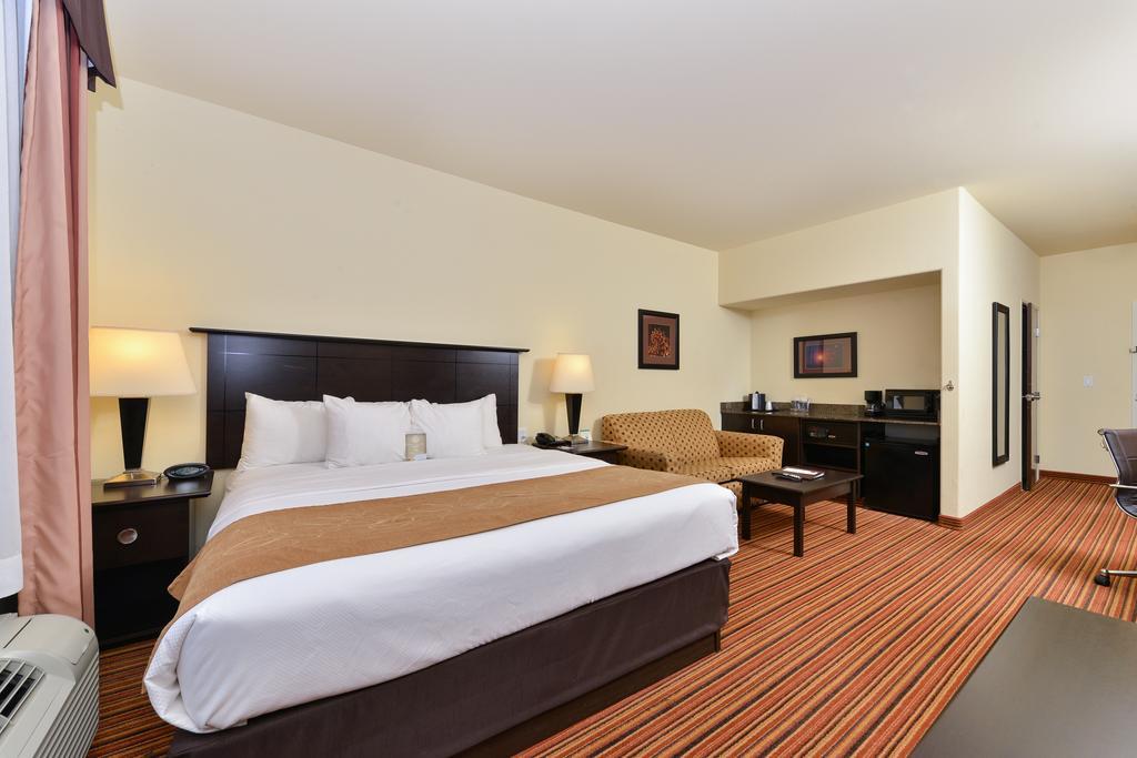 Standard King Suite - Non-Smoking