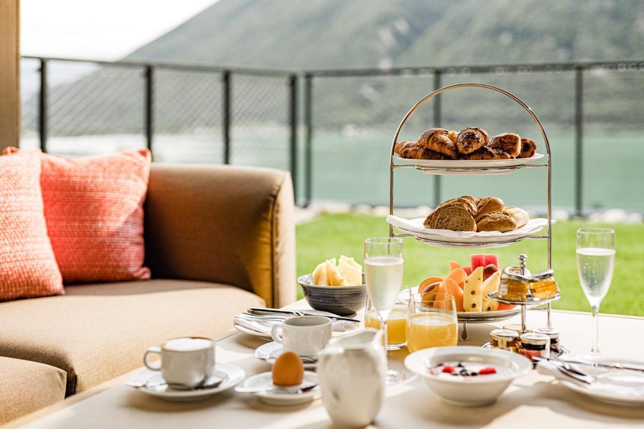 Suite Superior con Vista Lago
