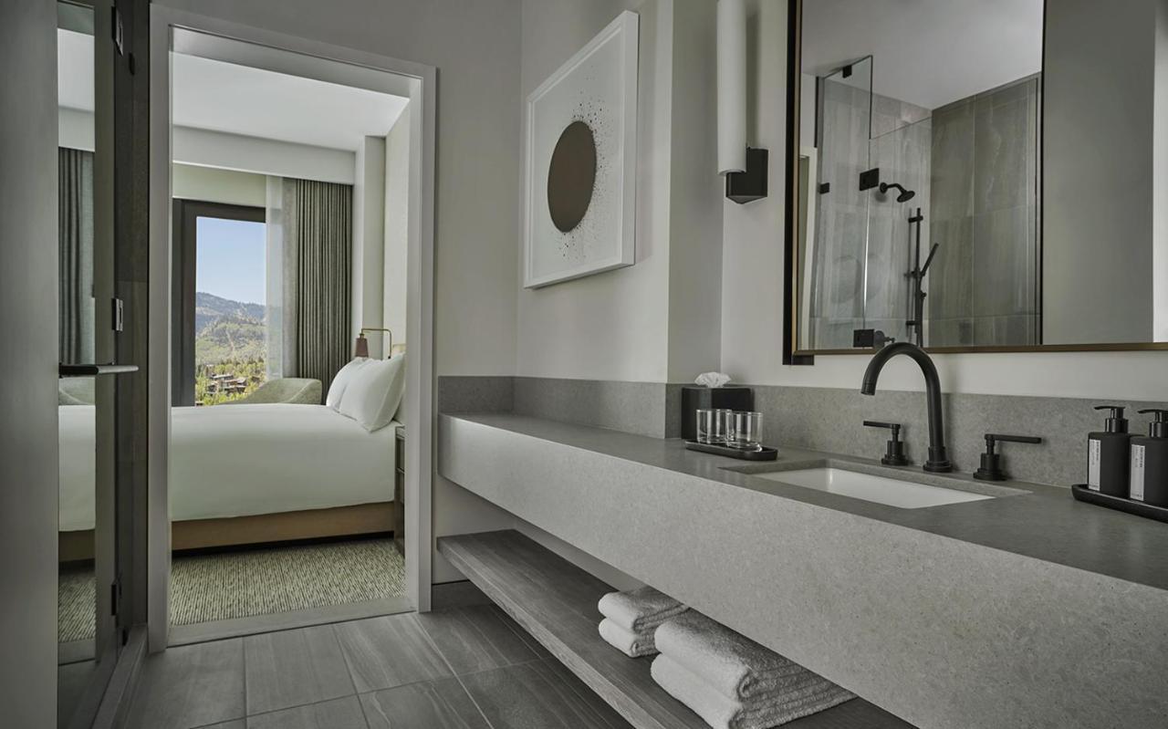 Three Bedroom Peak (2 King/Bunk) Residence