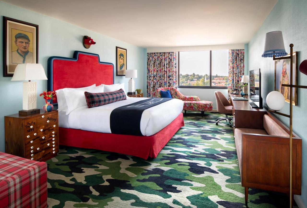 Graduate King Room