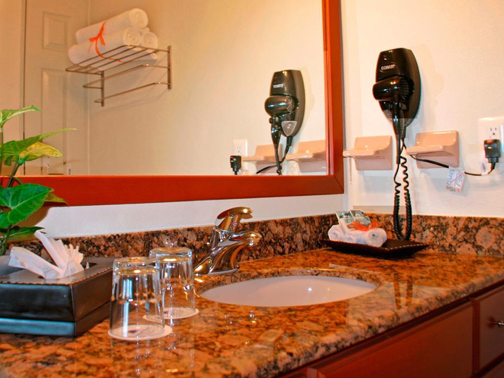 Studio Suite,510547887:JPEG