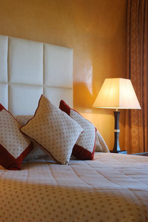 Camera Familiare con Letto Queen-Size o 2 Letti Singoli e Vista Mare