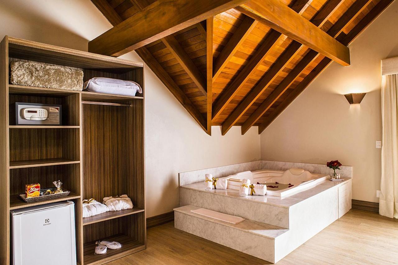 Master Suite Hot Tub